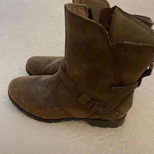 The stylishly versatile Teva